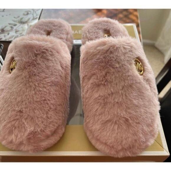 Michael Kors Alexis Closed toe Sherpa Slides Blossom - Picture 3 of 6